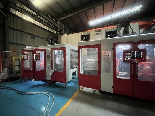 Custom Blow Molding Machine Incorporating 15kw Extrusion Motor Power Engineered