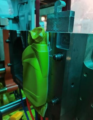 Three Layer HDPE  1L Lubricant Bottle Blow Molding Machine MP70D-2 With View Strip Line